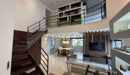 Duplex 3 dormitórios, 4 vagas, sala ampla com sacada em Santana. Excelente localização.