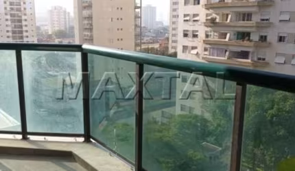 Apartamento 114m² à venda em Santana com 3 dormitórios, sala  com varanda e 2 vagas.