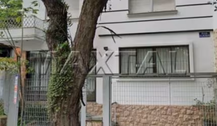 Sobrado Comercial 181m², 05 quartos, 04 banheiros e 02 vagas, na Vila Romana.