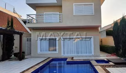 Sobrado à venda no Jardim São Bento, de 545 m². Com 4 suítes, 9 banheiros e 7 vagas.