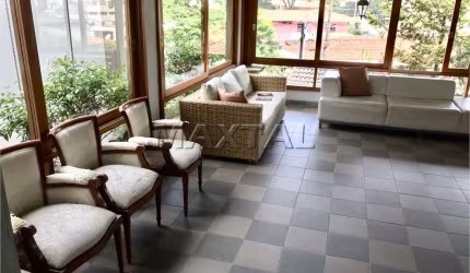 Sobrado no Jardim São Bento, 840m²,  6 dormitórios, 6  suítes, 7 banheiros e 7 vagas.
