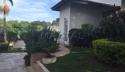 Casa à Venda com  4 suítes, 6  banheiros, 4 vagas cobertas e 6 descobertas na Vila Albertina.