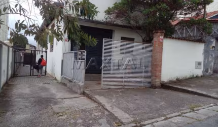 Galpão Comercial com 350 metros, 12 vagas para carros, no Bairro Santa Teresinha.