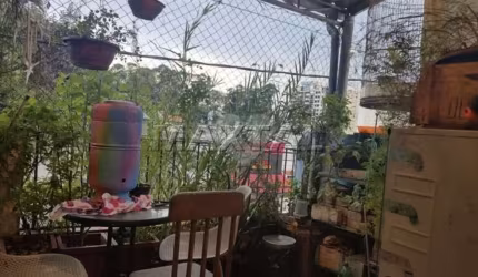 Casa à venda em Santana, de 80m², com 8 dormitórios, 5 banheiros e 1 vaga de garagem.