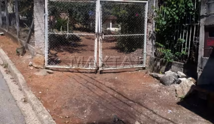 Chácara com 1.918,88 m² com 2 casas no local próximo ao Centro de Pinhalzinho.