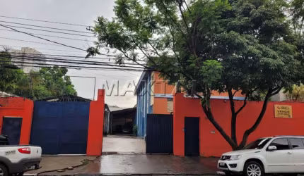 Galpão para Locação no bairro da  Barra Funda, de 1250m². Com 60 vagas de garagem e 5 banheiros.
