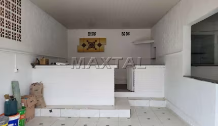 Loja Comercial no  Jardim São Paulo, com 2 salões e 1 banheiro. Sem vaga de garagem