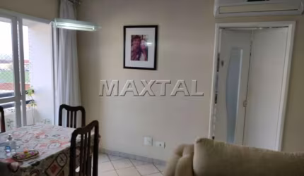 Apartamento reformado à venda no Mandaqui, com 2 dormitórios, ar condicionado  instalado e 1 vaga.