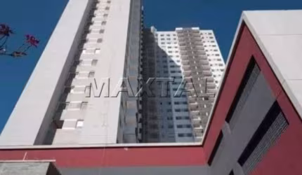 Apartamento à venda com 2 dormitórios, sala com sacada e 1 vaga - Vila Santa Catarina.
