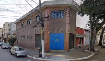 Prédio Comercial à venda, loja e sobreloja, com boa renda está a 900 metrôs do metrô.