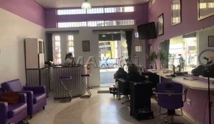 Prédio em Santana, com 2 pisos, salão nível da rua com 45m², 8 salas, 5 banheiros, zona comercial.