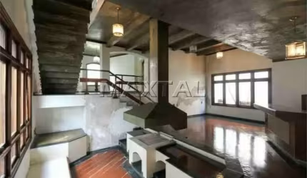 Sobrado no Jardim São Bento, 669m² de terreno, 5 dormitórios, 3 suítes, 5 banheiros,3 vagas.