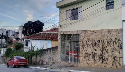 Terreno à venda com duas casas, de 331 m², 10 X 33, localizado na Vila Aurora.
