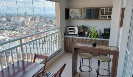 Apartamento seminovo à venda, com 3 dormitórios, sendo 1 suíte, varanda gourmet e 2 vagas.
