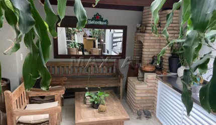 Casa com 3 Dormitorios , 3 Banheiros  e Edícula na Regiao do Bom Retiro