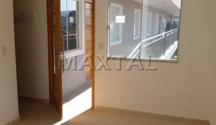 Apartamento à venda no Parque Vitória com 30m², com 1 dormitório, 1 sala e 1 banheiro.