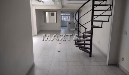 Casa comercial em Santana 160m², 5 salas, recepção, copa cozinha, 4 banheiros e edícula.