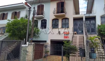 Sobrado no Jardim São Paulo 3 dormitórios sendo 1 suíte, garagem para até 4 carros.