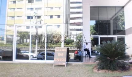 Sala comercial 32m² à venda em Santana, 2 minutos do metrô linha azul, 1 banheiro e 1 vaga.