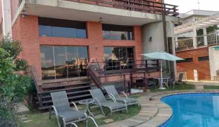 Sobrado 794m²  no Jardim São Bento. com piscina, 4 dormitórios, 4 suítes, e 6 vagas de garagem.