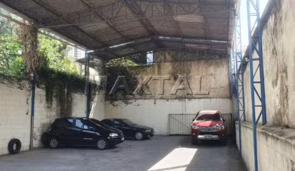 Locação de Galpão com 543 m² no Bairro de Santana, Próximo ao Metrô e amplo comércio