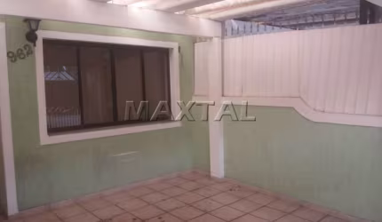 Sobrado em Santana à venda, com 2 dormitórios, 1 suíte, 2 salas e 1 vaga.