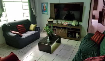 Sobrado com 3 dormitórios, 1 sala, 2 vagas de garagem 104m² próximo do Metrô Santana e Carandiru