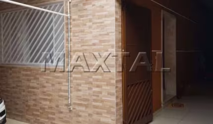 Sobrado no bairro do Limão de 260 m². Com 3 dormitórios, 1 suíte e 2 vagas de garagem.