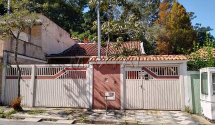 Casa no Horto Florestal com 142m², com 4 Dormitórios, 4 Banheiros, 3 Suítes e 4 Vagas.