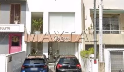 Sobrado à venda na Vila Ester na Rua Soror Angélica, com 2 salas e 2 vagas.