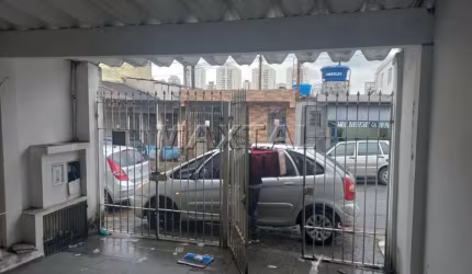 Vende-se sobrado com 3 dormitórios, sendo 1 suíte com closet  edícula e 2 vagas de garagem