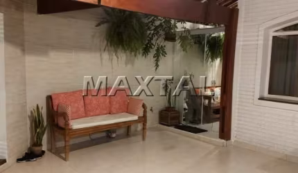 Sobrado na Região do Tucuruvi  com 151m², com 3 Dormitórios, 3 Banheiros (1 Suíte)  e 2 Vagas.