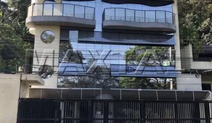 Prédio comercial à venda  em Santana na Bráz Leme, com 2066m², 3 pisos, 15 salas e 10 vagas.