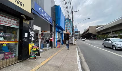Salão Comercial com 186m² ao lado metro Santana,  Pé direito alto, Mezzanino