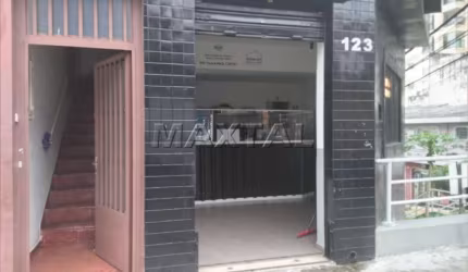 Loja de rua à venda, em Santana. Com 170m² e 1 banheiro. Próximo ao metrô e vias principais.