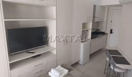Studio com 20m², com móveis planejados, área de lazer completa próximo ao metrô Santana e Carandiru.