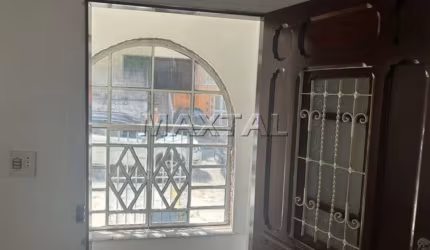 Casa Comercial de 248 m², em Santana. Com 10 salas, 3 banheiros e 6 vagas de garagem.