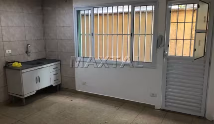 Casa para locação de 1 dormitório em condomínio fechado, próximo ao Metrô Estação Carandiru.