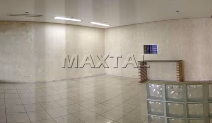 Casa comercial com terraço na frente, 5 salas, 1 cozinha, edícula, 180m² no Jardim São Paulo