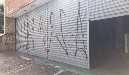 Conjunto Comercial com 439m², ao lado Metrô Santana. Sobrado com 3 vagas e 3 banheiros.