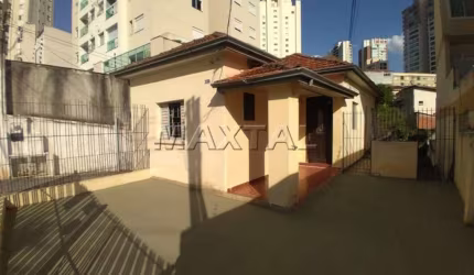 Casa Térrea à venda, na Santa Teresinha. Com 3 dormitórios, 2 vagas, quintal, de 350m².