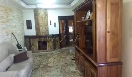 Casas térrea, 5 quartos, 2 Suítes, 3 banheiros, ideal para clinicas, espaço gourmet- 330m²