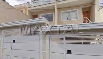 Sobrado à venda 3 dormitórios, sendo 1 suíte, 1 sala, 2 banheiros e 3 vagas, no Tremembé.