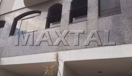 Sobrado à venda de 258m², com 03 suítes e 04 vagas e 5 banheiros, na Vila Nivi.