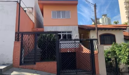 Sobrado Bairro Água Fria com 250 metros de terreno. com 3 dormitórios, 1 suíte e 7 vagas.