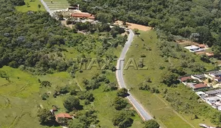 Chácara em Itapecerica da Serra de 83 m², com  2 banheiros e 700 vagas de carros