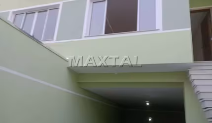 Sobrado novo à venda com 3 suítes e 3 vagas. Jardim Tremembé com 170 m², em acabamento.