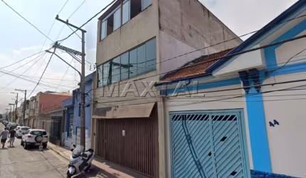 Prédio Comercial com 240m², com 4 banheiros e 2 vagas - Apenas 100 metros do metrô Santana.