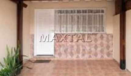 Sobrado Residencial de 120m² Com 3 dormitórios, sala para 2 ambientes, quintal e vaga.