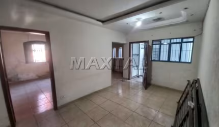 EsplendidoSobrado comercial em região movimentada da Parada Pinto. Com 5 salas, 5 banheiros, 5 vagas